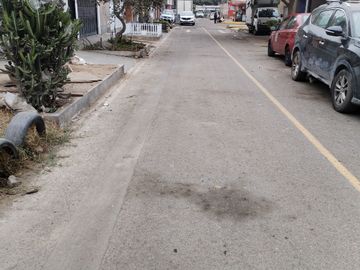 VENTA DE CASA EN LOS PORTALES DE JAVIER PRADO – ATE