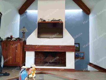 EN VENTA CASA DE LUJO DE 1 PLANTA, DE 4 DORMOTORIOS Y UNA SUITE  CON ESTUDIO, EN PIFO, A 5MIN DE LA RUTA VIVA