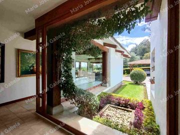 EN VENTA CASA DE LUJO DE 1 PLANTA, DE 4 DORMOTORIOS Y UNA SUITE  CON ESTUDIO, EN PIFO, A 5MIN DE LA RUTA VIVA