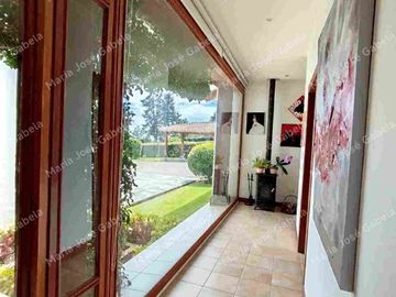 EN VENTA CASA DE LUJO DE 1 PLANTA, DE 4 DORMOTORIOS Y UNA SUITE  CON ESTUDIO, EN PIFO, A 5MIN DE LA RUTA VIVA