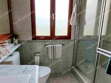 EN VENTA CASA DE LUJO DE 1 PLANTA, DE 4 DORMOTORIOS Y UNA SUITE  CON ESTUDIO, EN PIFO, A 5MIN DE LA RUTA VIVA