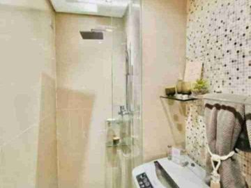 Ready-to-Turnover Studio w/ Balcony – Prime Location for Rental Income!