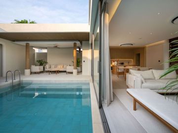 White Sand Beach Luxury Pool Villa  3 Bed, 3 Bath 130 SQW. @ Mövenpick, Na Jomtien