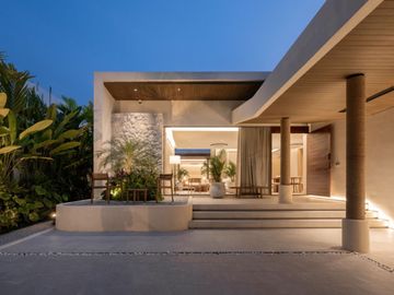 White Sand Beach Luxury Pool Villa  3 Bed, 3 Bath 130 SQW. @ Mövenpick, Na Jomtien