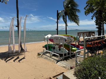 White Sand Beach Luxury Pool Villa  3 Bed, 3 Bath 130 SQW. @ Mövenpick, Na Jomtien