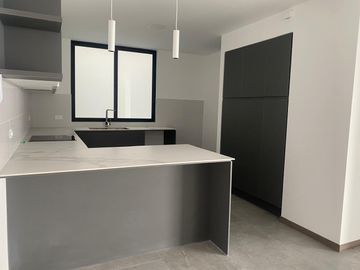 DEPARTAMENTO DE VENTA A ESTRENAR EN CUMBAYA, AMENITIES DE PRIMERA