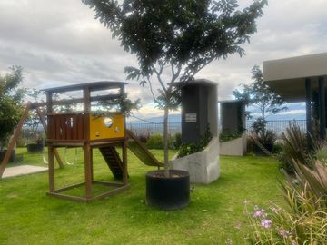 DEPARTAMENTO DE VENTA A ESTRENAR EN CUMBAYA, AMENITIES DE PRIMERA