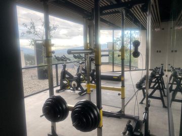 DEPARTAMENTO DE VENTA A ESTRENAR EN CUMBAYA, AMENITIES DE PRIMERA