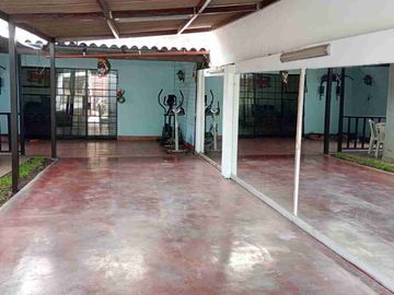 VENTA DE CASA CHOSICA URB SANTA MARIA PASANDO CHACLACAYO 332 M2 $200 000