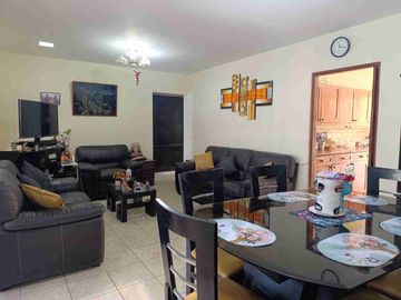 VENTA DE CASA CHOSICA URB SANTA MARIA PASANDO CHACLACAYO 332 M2 $200 000