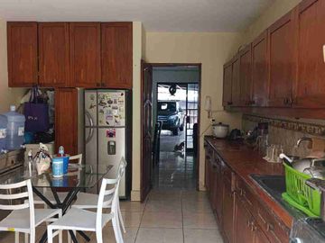 VENTA DE CASA CHOSICA URB SANTA MARIA PASANDO CHACLACAYO 332 M2 $200 000
