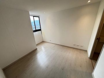 VENTA APARTAMENTO MODERNO EN CASTROPOL