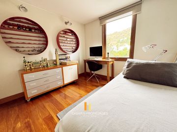 Casa en venta, Camino Real. Mediterránea en condominio interior. Colegio Everest, Craighouse, Monte Tabor