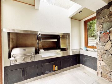 Casa en venta, Camino Real. Mediterránea en condominio interior. Colegio Everest, Craighouse, Monte Tabor