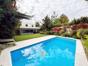 Casa en venta, Camino Real. Mediterránea en condominio interior. Colegio Everest, Craighouse, Monte Tabor