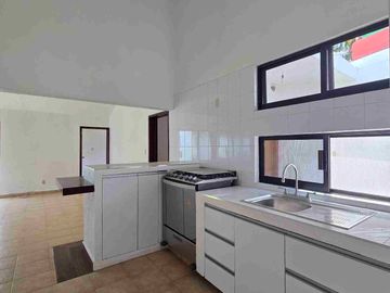 Casa en UN NIVEL, Las Fincas Jiutepec.
$ 19,700.00