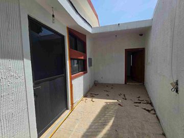 Casa en UN NIVEL, Las Fincas Jiutepec.
$ 19,700.00