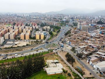 HOTEL EN CASCO , SAN JUAN DE MIRAFLORES
