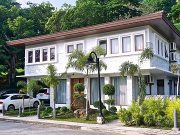 FOR SALE: HOUSE & LOT IN PENINSULA DE PUNTA FUEGO NASUGBU BATANGAS