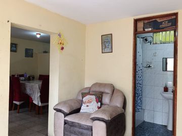 VENTA DE CASA CHACLACAYO 3 DEPARTAMENTOS ALFONSO COBIAN COCHERAS 200M2 $155,000