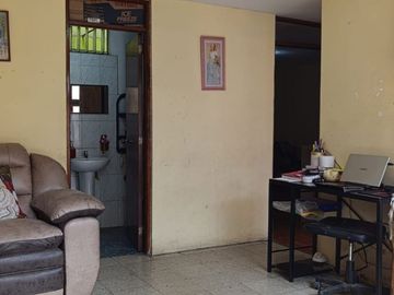 VENTA DE CASA CHACLACAYO 3 DEPARTAMENTOS ALFONSO COBIAN COCHERAS 200M2 $155,000