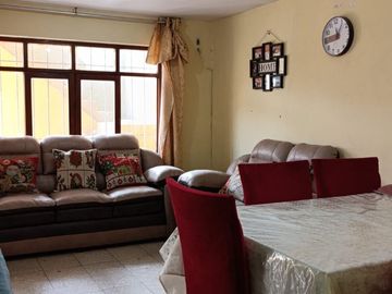 VENTA DE CASA CHACLACAYO 3 DEPARTAMENTOS ALFONSO COBIAN COCHERAS 200M2 $155,000