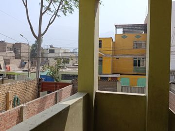 VENTA DE CASA CHACLACAYO 3 DEPARTAMENTOS ALFONSO COBIAN COCHERAS 200M2 $155,000