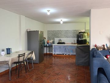 VENTA DE CASA CHACLACAYO 3 DEPARTAMENTOS ALFONSO COBIAN COCHERAS 200M2 $155,000