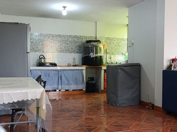 VENTA DE CASA CHACLACAYO 3 DEPARTAMENTOS ALFONSO COBIAN COCHERAS 200M2 $155,000