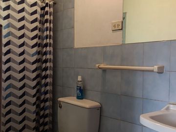 VENTA DE CASA CHACLACAYO 3 DEPARTAMENTOS ALFONSO COBIAN COCHERAS 200M2 $155,000