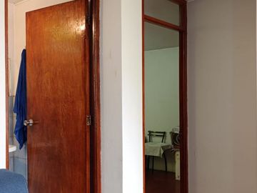 VENTA DE CASA CHACLACAYO 3 DEPARTAMENTOS ALFONSO COBIAN COCHERAS 200M2 $155,000