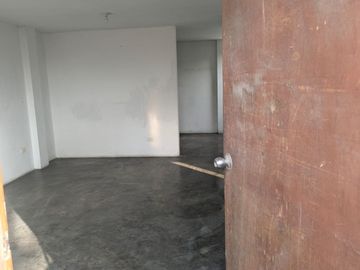VENTA DE CASA CHACLACAYO 3 DEPARTAMENTOS ALFONSO COBIAN COCHERAS 200M2 $155,000
