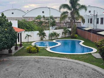 𝘾𝘼𝙎𝘼 en 𝐑𝐄𝐍𝐓𝐀: ＄9,1００
Jiutepec atrás de Home Depot