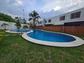 𝘾𝘼𝙎𝘼 en 𝐑𝐄𝐍𝐓𝐀: ＄9,1００
Jiutepec atrás de Home Depot