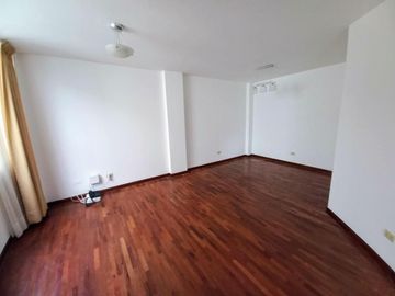 Lindo Dpto.en Las Gardenias,1er piso