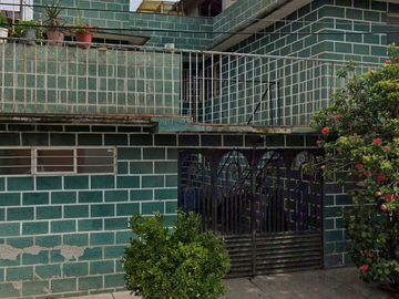 Venta de casa en San Juan Ixtacala, Atizapán !Adquiérela a buen costo!