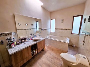 CASA EN VENTA EN LAS FUENTES RESIDENCIAL CORREGIDORA QUERETARO