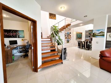 CASA EN VENTA EN LAS FUENTES RESIDENCIAL CORREGIDORA QUERETARO