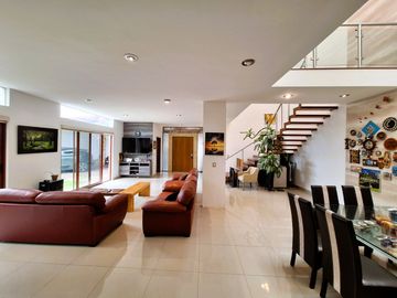 CASA EN VENTA EN LAS FUENTES RESIDENCIAL CORREGIDORA QUERETARO