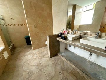 VENTA DE CASA EN URB. LAS MAGNOLIAS SURCO