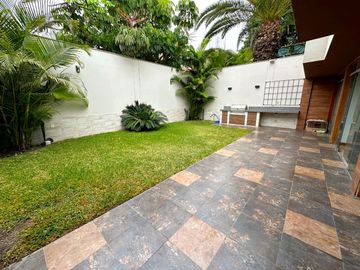 VENTA DE CASA EN URB. LAS MAGNOLIAS SURCO