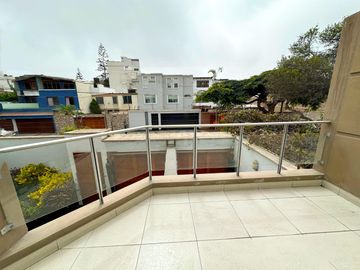 VENTA DE CASA EN URB. LAS MAGNOLIAS SURCO