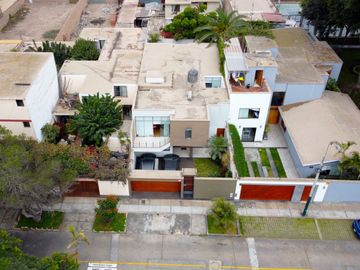 VENTA DE CASA EN URB. LAS MAGNOLIAS SURCO