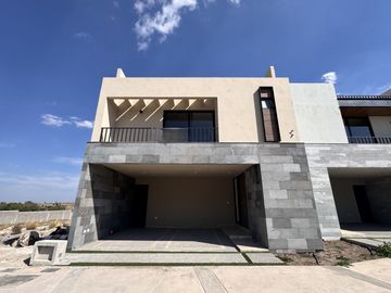 Casa en Venta en Alto Lago con Roof Garden