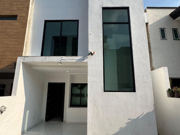 CASA DÚPLEX EN VENTA EN RINCONADAS DEL VALLE, ZAPOPAN