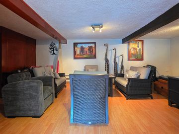Linda casa ideal para tu Familia, c/depto indep en P.B. Excelente ubicación