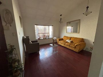 CAMPANARIO OPORTUNIDAD CASA EN DESNIVELES CON ALBERCA ABAJO VALOR DE AVALUO