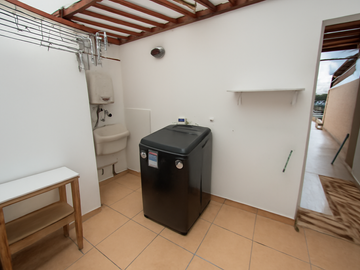 DUPLEX 140 M2 ,03 DORMITORIOS,VISTA CALLE ,ESTACIONAMIENTO,MARANGA,SAN MIGUEL