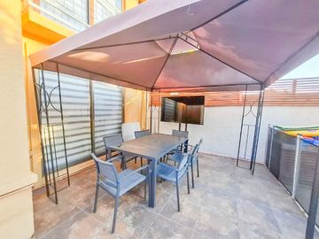 Hermosa casa 4D+3B en condominio muy seguro