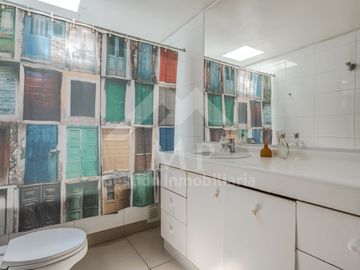 3 D, 3 B, Sala De Estar, Escritorio, Serv Completos. Jardín con piscina